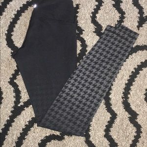 SOLD SOLD Black ombré houndstooth Wunderunders  ❤️